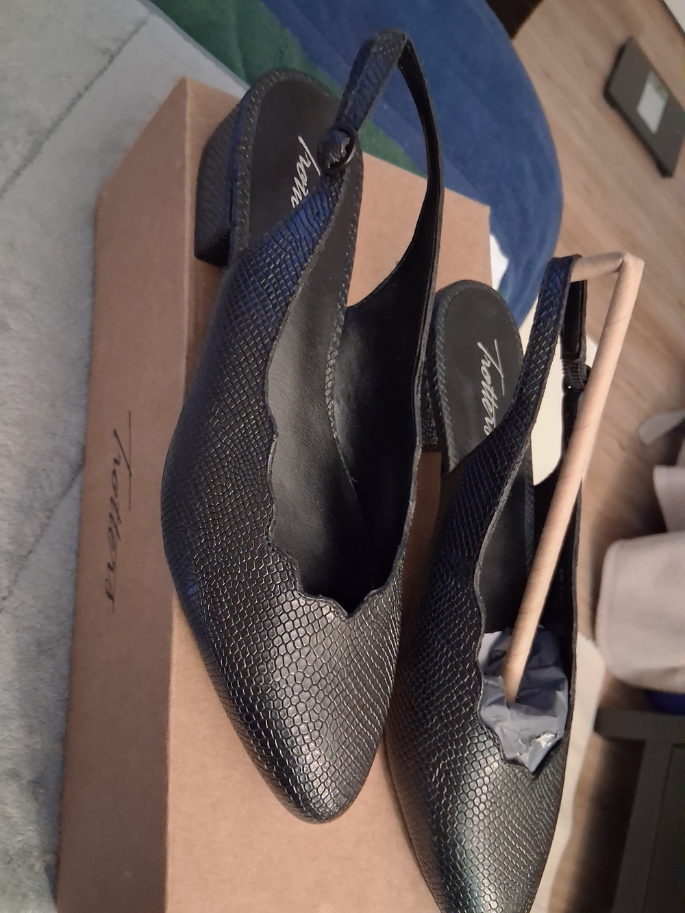 Trotters Black Textured Pointed Slingback Mules US Size 8N New W/Box